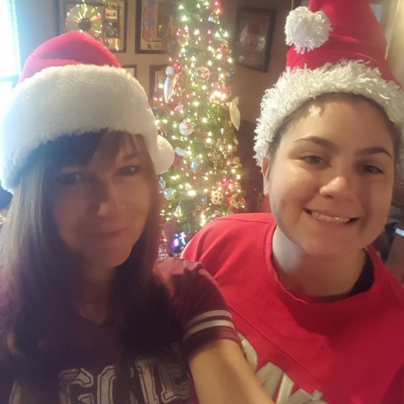 Meet your Posher, Cindy - Picture 2 of 4